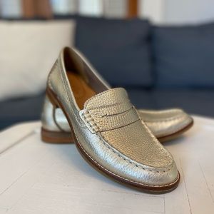 SPERRY Top-Sider Women’s Seaport Penny Leather Loafer Platinum Gold Size 6.5